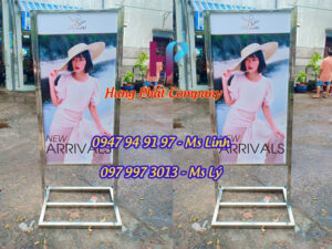 standee khung inox quang cao